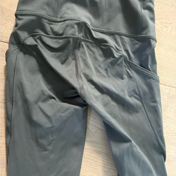 Lululemon Fast & Free Leggings - Picture 10 of 12